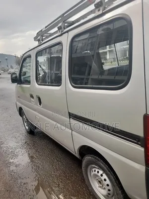 Suzuki Eeco 2024 Silver