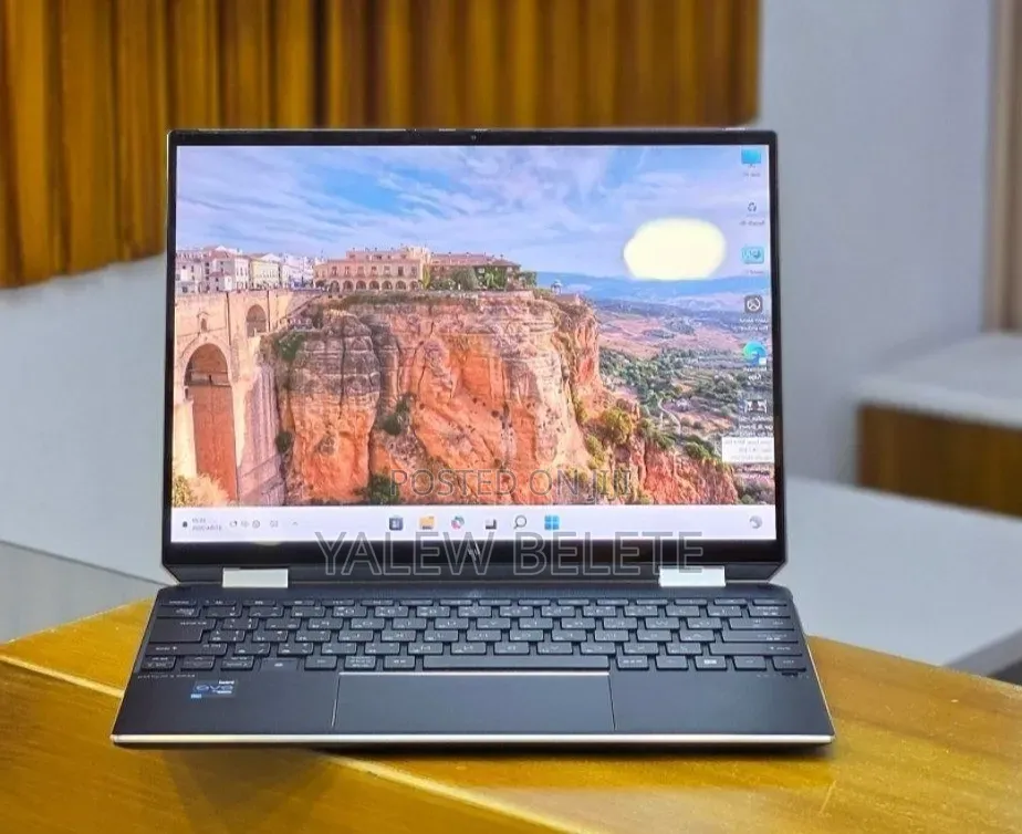 New Laptop HP Spectre X360 16GB Intel Core i7 SSD 1T