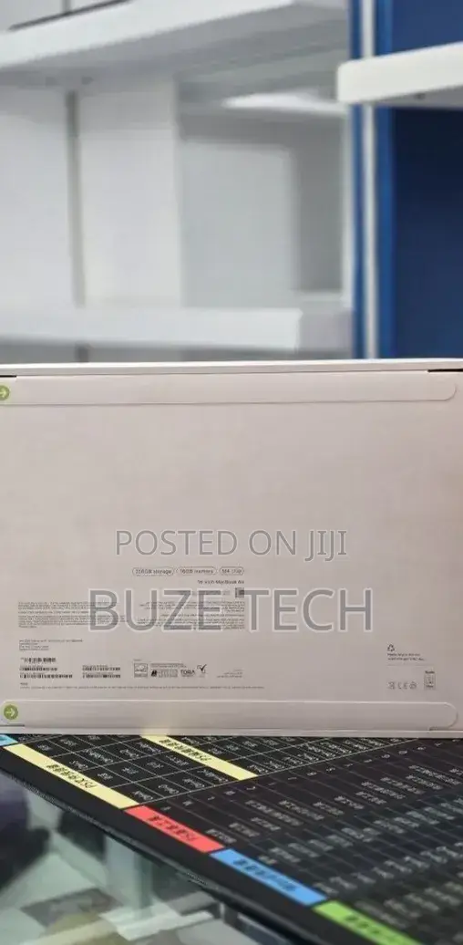 New Laptop Apple MacBook Air 2025 M4 16GB Apple M4 SSD 256GB