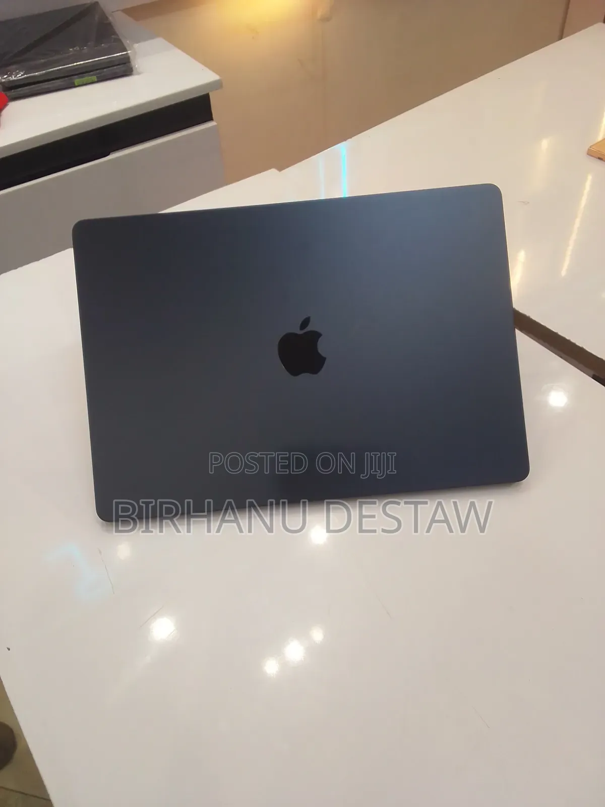 New Laptop Apple MacBook Pro 2023 M3 8GB Apple M3 SSD 256GB