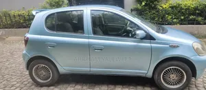 Toyota Vitz 2001 Blue