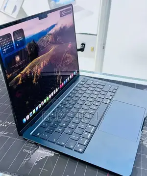 New Laptop Apple MacBook Air 2022 M2 16GB Apple M2 SSD 512GB