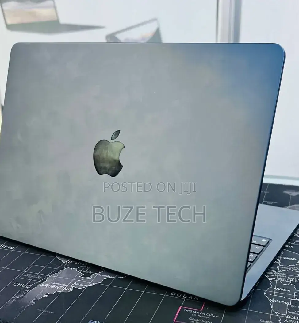 New Laptop Apple MacBook Air 2022 M2 16GB Apple M2 SSD 512GB