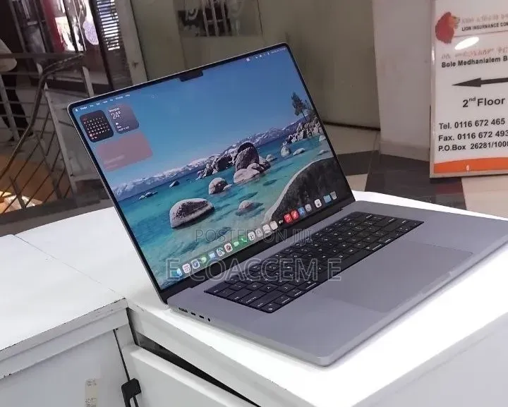 New Laptop Apple MacBook Pro 2021 M1 32GB SSD 1T