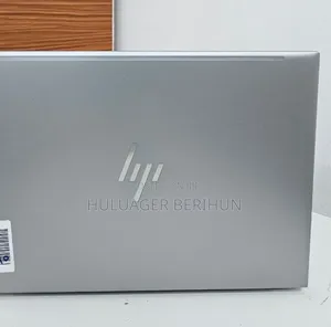 New Laptop HP ZBook Firefly 16 G10 16GB Intel Core i7 SSD 512GB