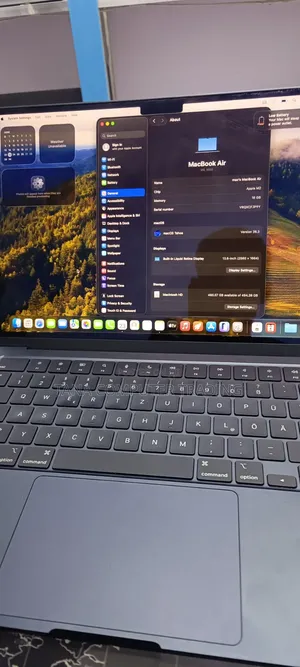 New Laptop Apple MacBook Air 2022 M2 16GB Apple M2 SSD 512GB