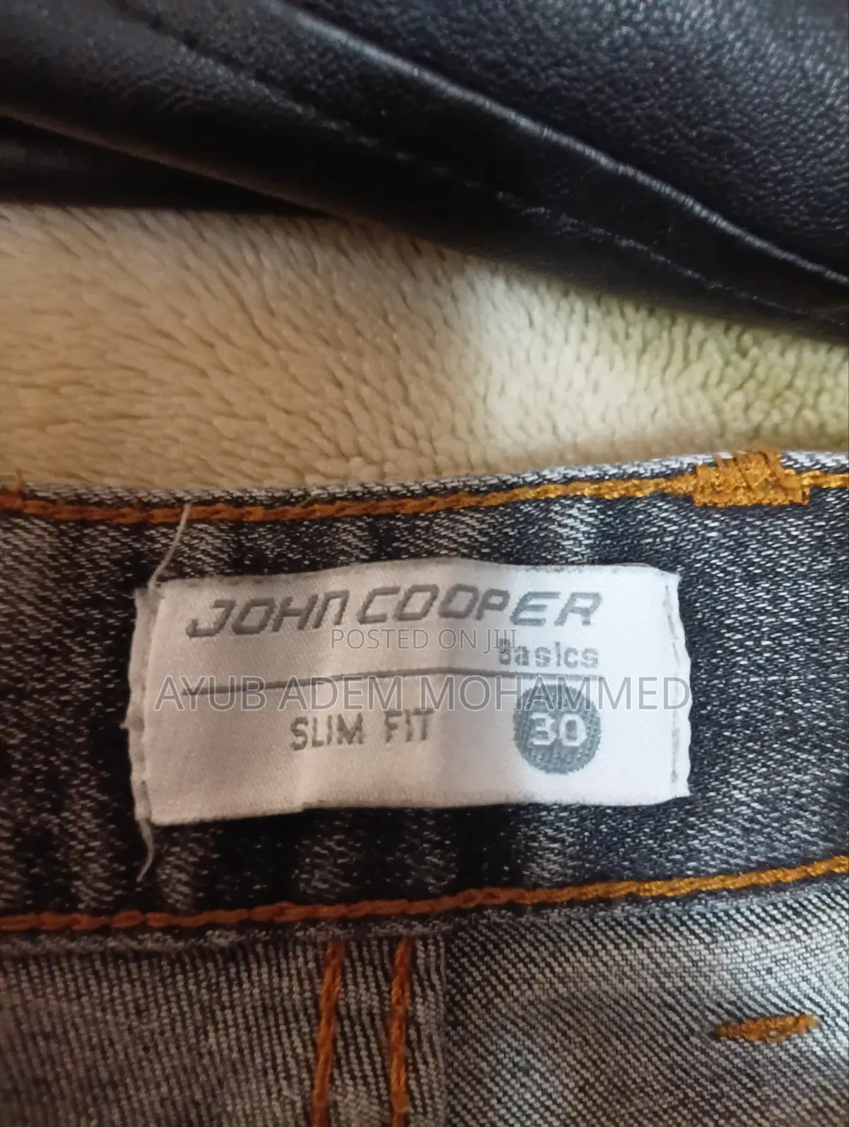 Jeans ለአንድ ወር ተጠቀምኩበት፤ የቆየ ፤ ለአንድ ወር ተጠቀምኩበት፤ ነው
