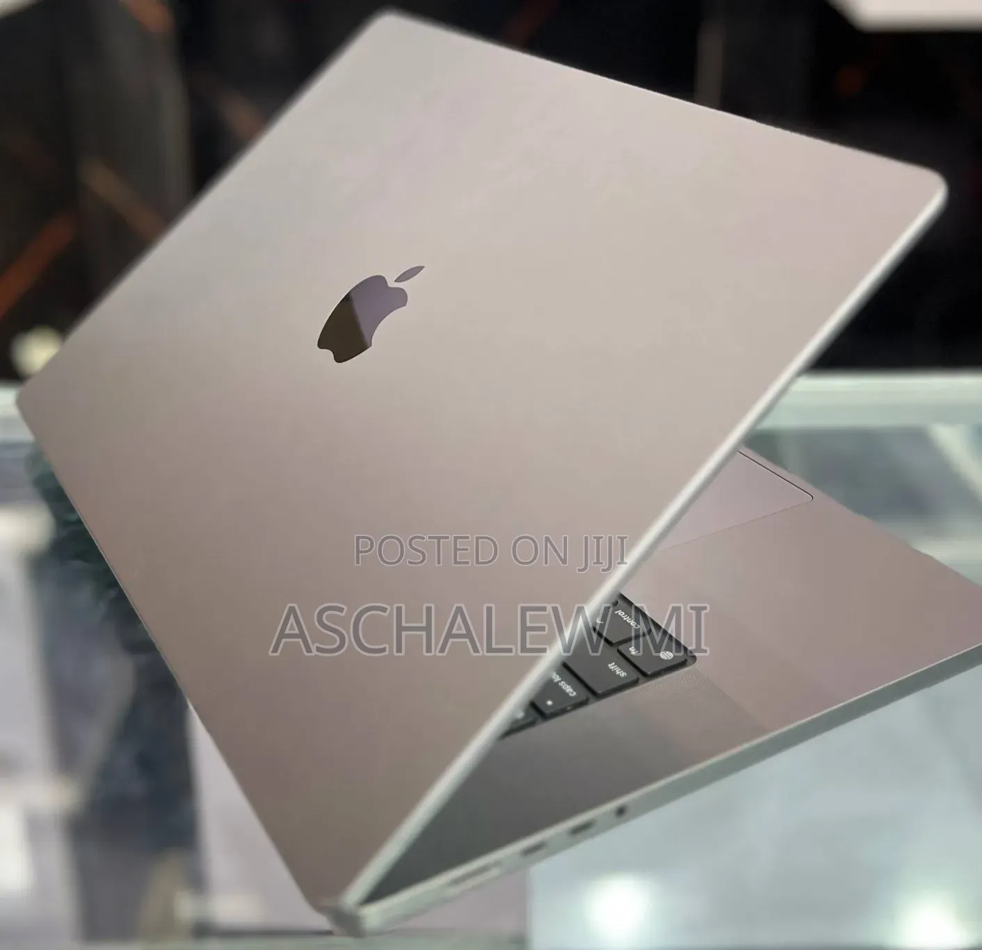 New Laptop Apple MacBook Pro 2021 M1 32GB Apple M1 Pro SSD 512GB