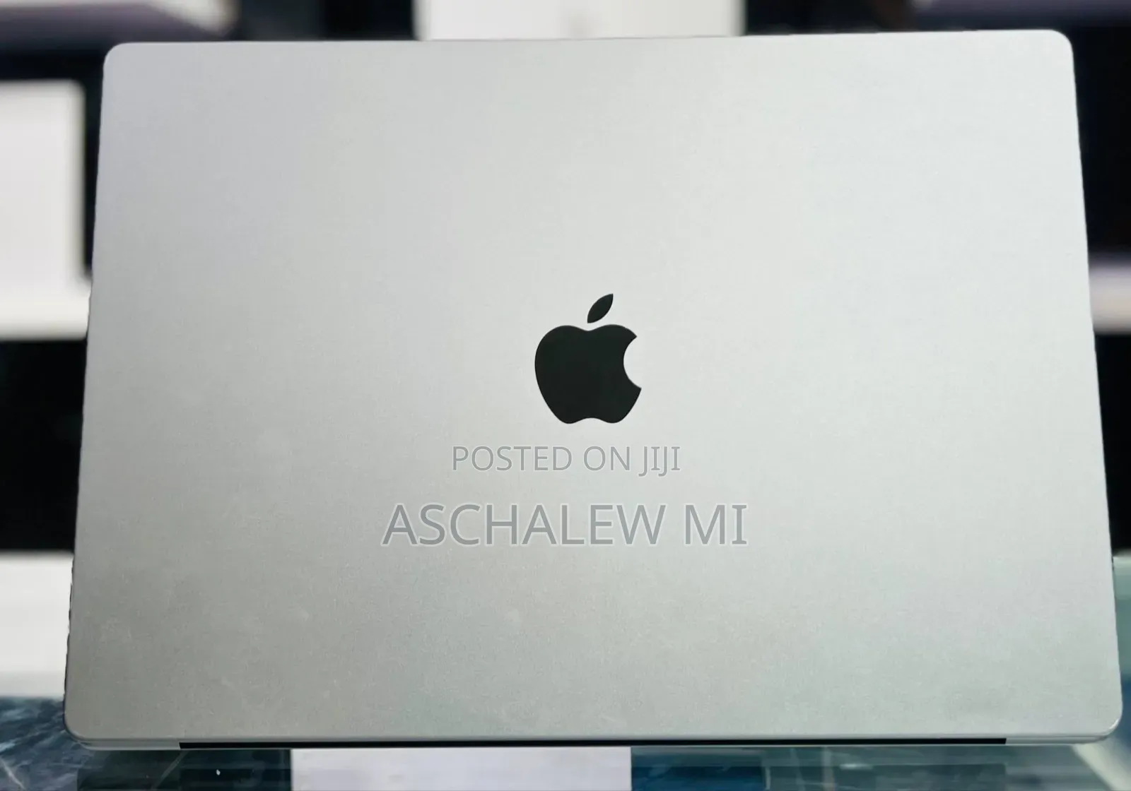 New Laptop Apple MacBook Pro 2021 M1 32GB Apple M1 Pro SSD 512GB