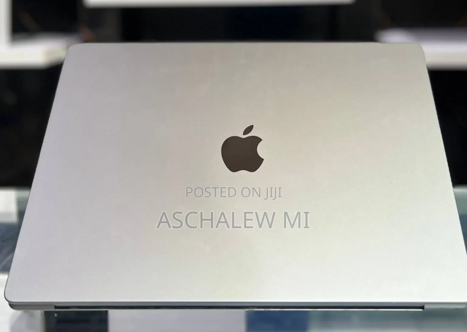 New Laptop Apple MacBook Pro 2021 M1 32GB Apple M1 Pro SSD 512GB
