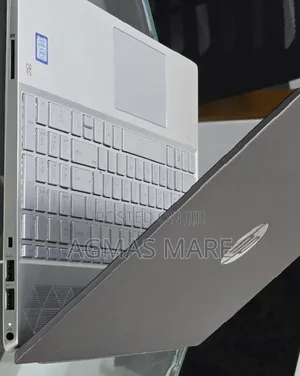 New Laptop HP Pavilion 15 8GB Intel Core i7 SSD 256GB