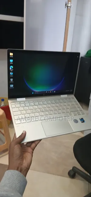 New Laptop HP Envy x360 8GB Intel Core i7 SSD 512GB