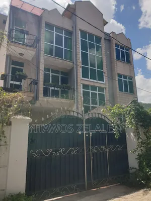 5bdrm House in Yeka for sale