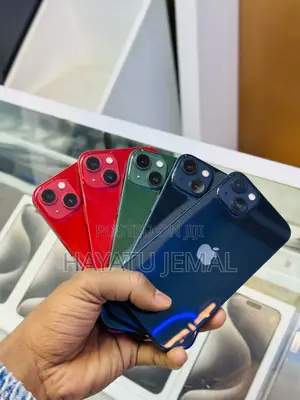 Apple iPhone 13 128 GB Red