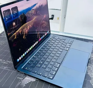 New Laptop Apple MacBook Air 2022 M2 16GB Apple M2 SSD 512GB