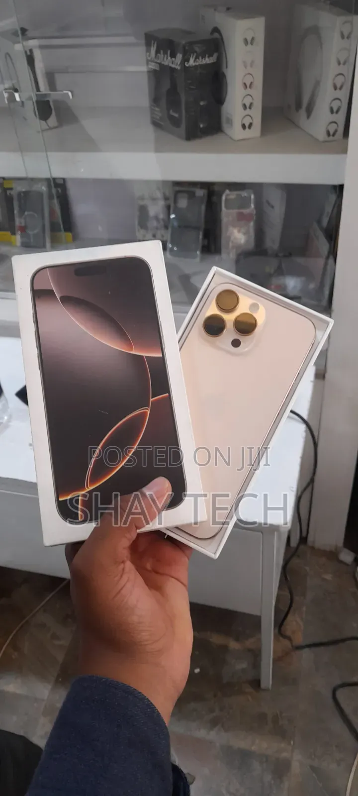 New Apple iPhone 16 Pro Max 256 GB Gold