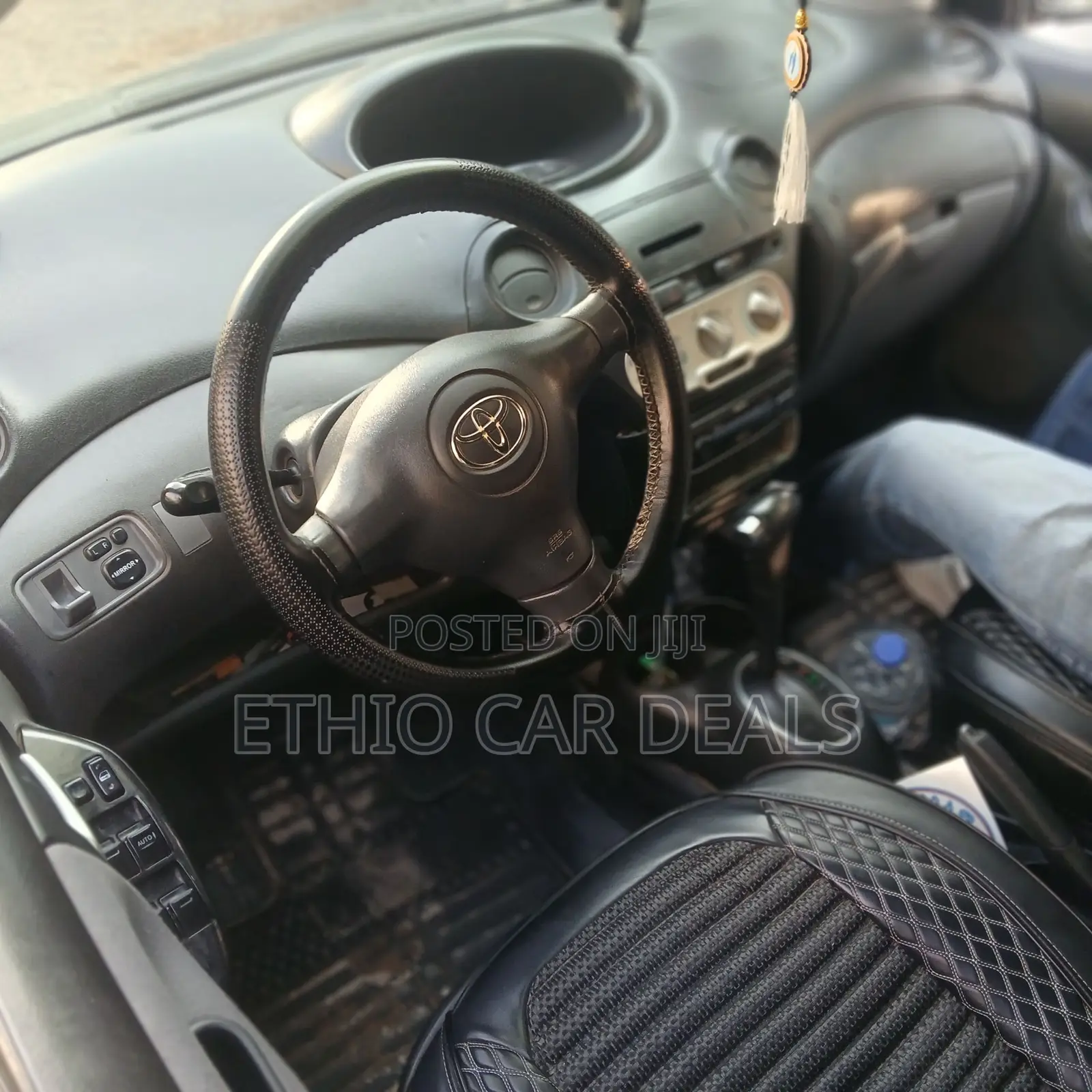 Toyota Vitz 2004 Gold