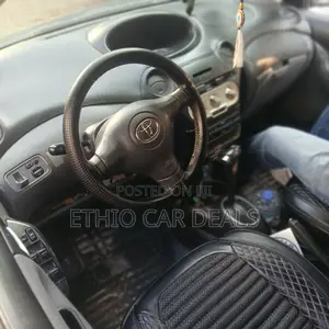 Toyota Vitz 2004 Gold