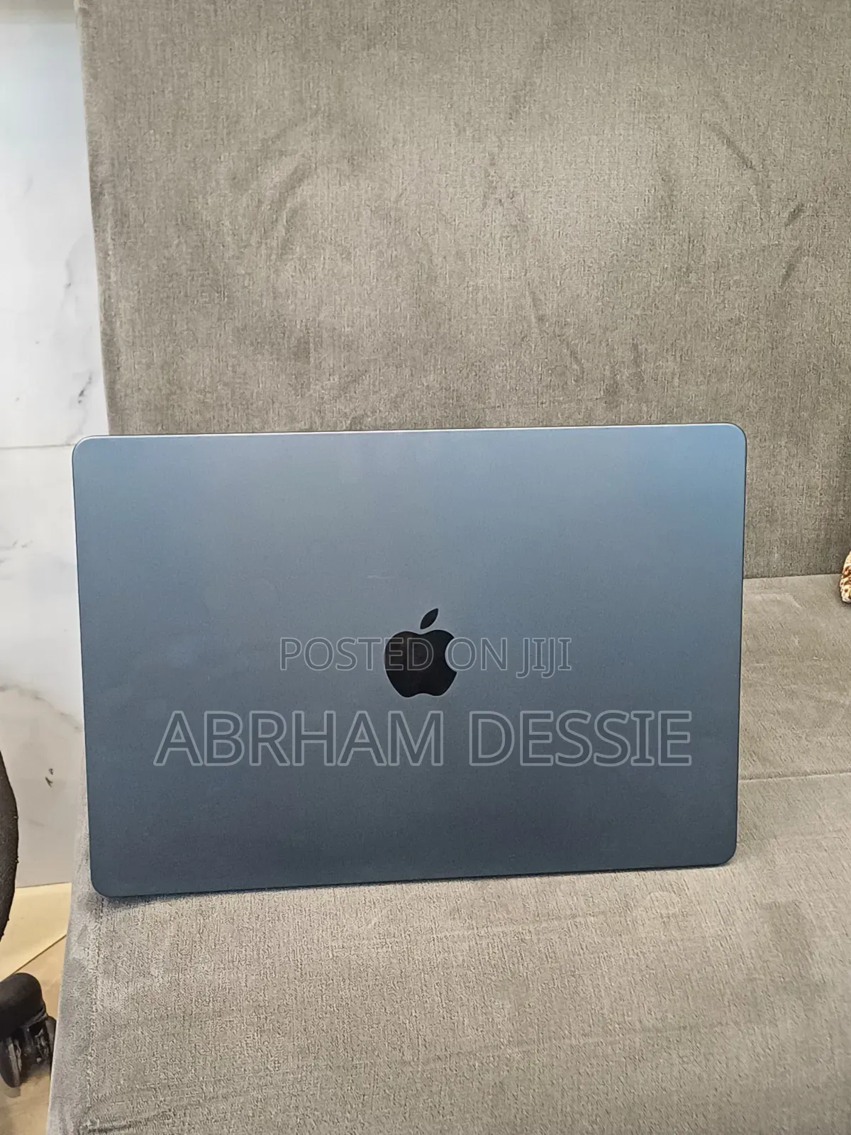 New Laptop Apple MacBook Air 2024 M3 8GB Apple M3 SSD 256GB