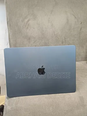 New Laptop Apple MacBook Air 2024 M3 8GB Apple M3 SSD 256GB