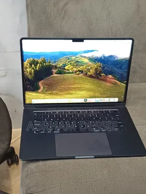 New Laptop Apple MacBook Air 2024 M3 8GB Apple M3 SSD 256GB