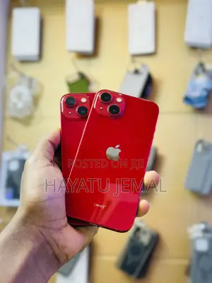 Apple iPhone 13 128 GB Red