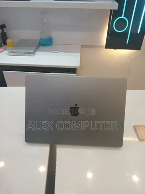 New Laptop Apple MacBook Pro 2021 M1 32GB Apple M1 Pro SSD 512GB