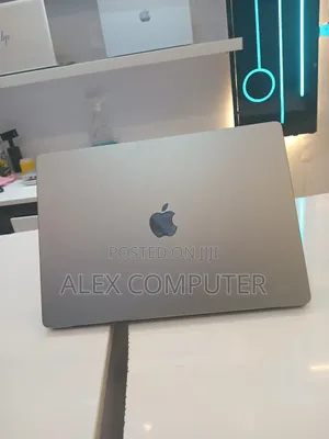 New Laptop Apple MacBook Pro 2021 M1 32GB Apple M1 Pro SSD 512GB