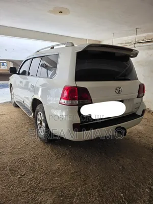 Toyota Land Cruiser 2008 White