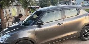 Suzuki Swift 2022 Gray