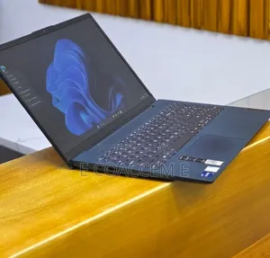 New Laptop Lenovo 12GB Intel Core i7 SSD 512GB