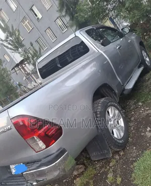 Toyota Hilux 2017 Silver