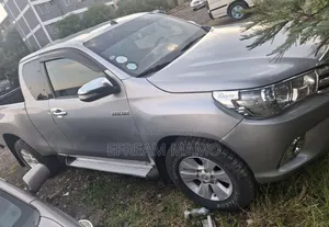 Toyota Hilux 2017 Silver