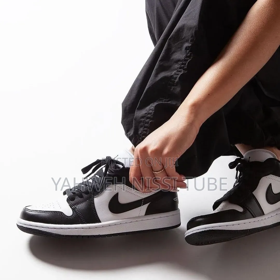 Nike Air Jordan 1 Low "Panda" Black /White