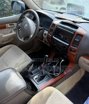 Toyota Land Cruiser Prado 2006 Gray