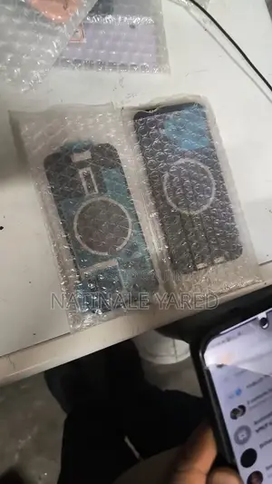 iPhone Back Screen 11-17