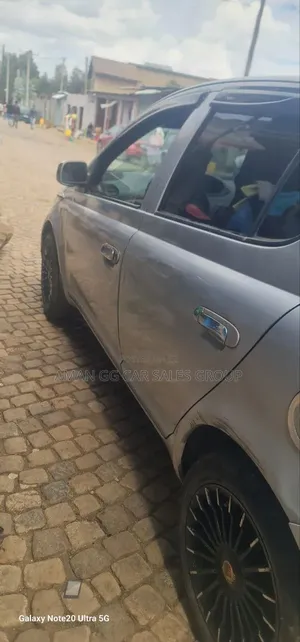 Toyota Vitz 2002 Silver