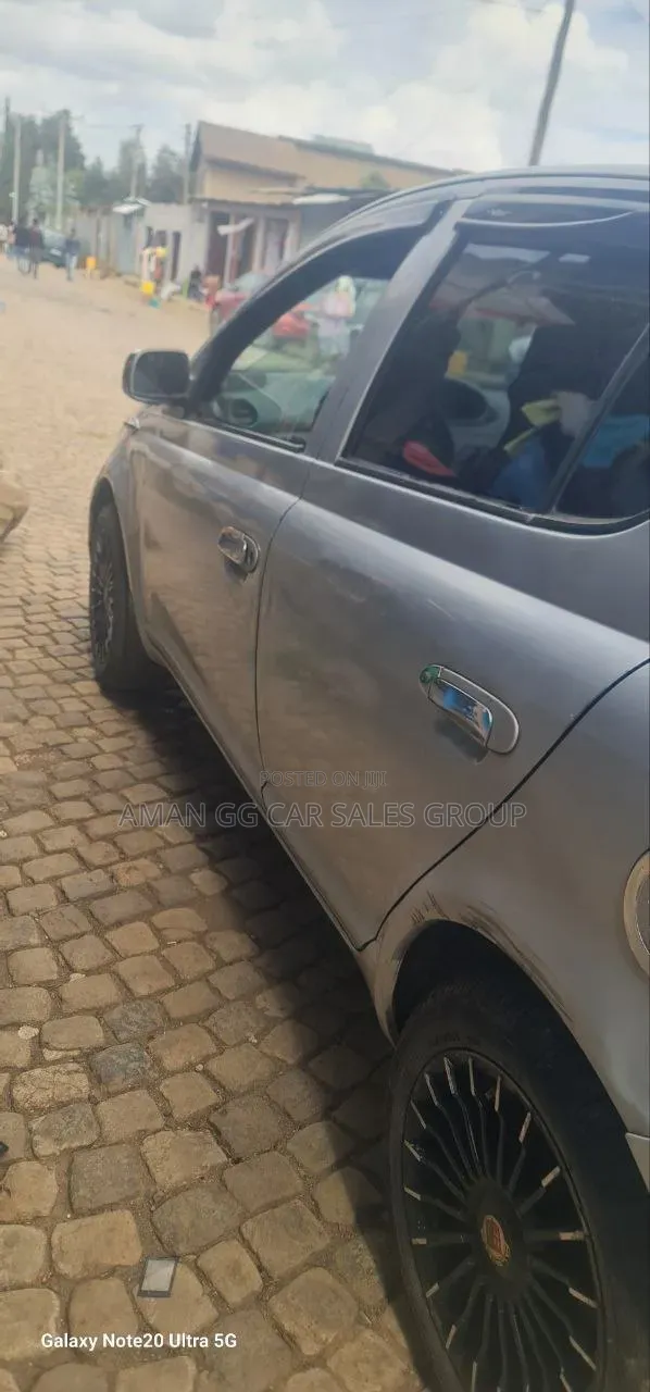 Toyota Vitz 2002 Silver