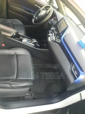 Rental Car Toyota CHR (Ev)