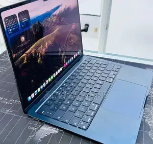 New Laptop Apple MacBook Air 2022 M2 16GB Apple M2 SSD 512GB