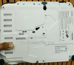 Epson Projector Model Name: Eb-S31 Has : Bag Remote Hardware