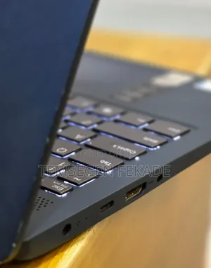 New Laptop Lenovo IdeaPad 520 12GB Intel Core i7 SSD 512GB