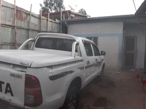 Toyota Hilux 2008 White