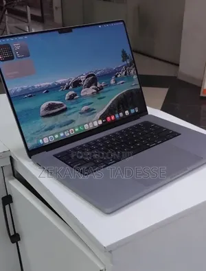 New Laptop Apple MacBook Pro 2021 M1 16GB Apple M1 Pro SSD 1T