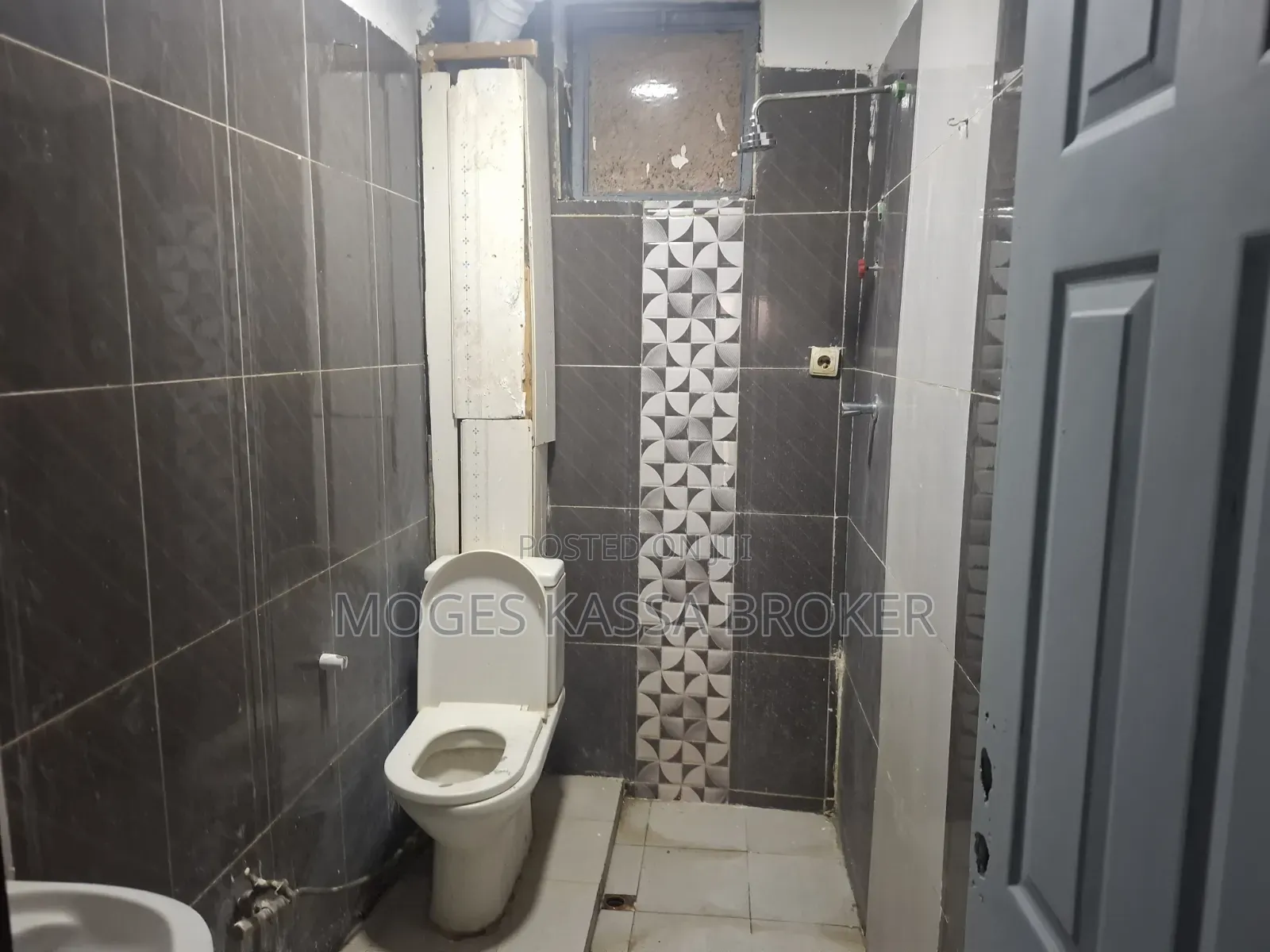 Furnished 2bdrm Condo in 20/80 ኮንዶሚንየም አያት, Yeka for sale