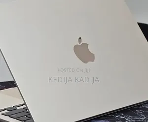 New Laptop Apple MacBook Air 2022 M2 16GB Apple M2 SSD 256GB