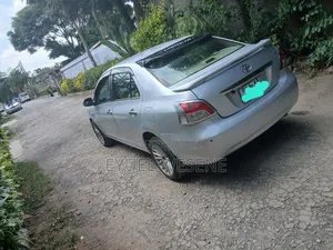 Toyota Belta 2006 Silver
