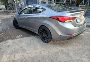 Hyundai Avante 2015 Silver