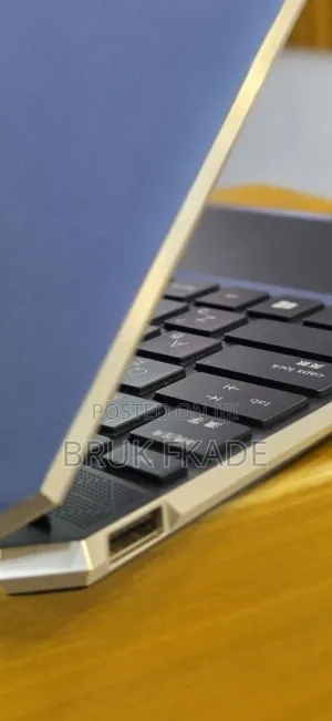 New Laptop HP Spectre 14 16GB Intel Core i7 SSD 1T