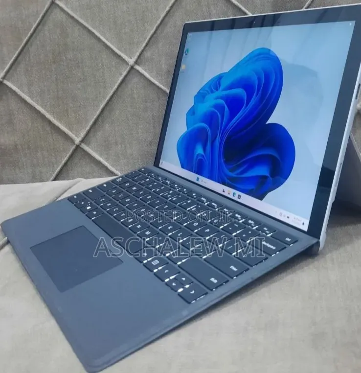 New Laptop Microsoft Surface Pro 7+ 16GB Intel Core i7 SSD 512GB